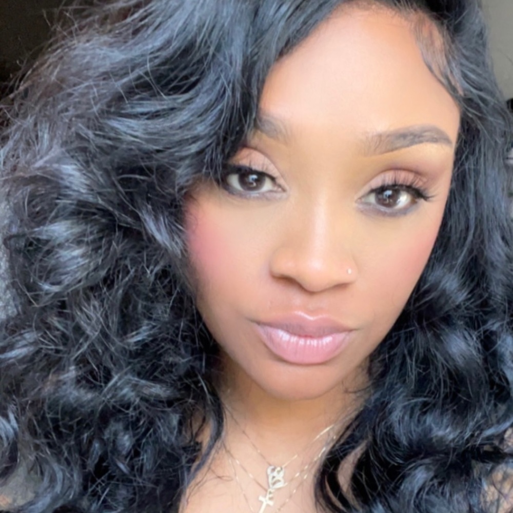 Meet your Posher, Aja